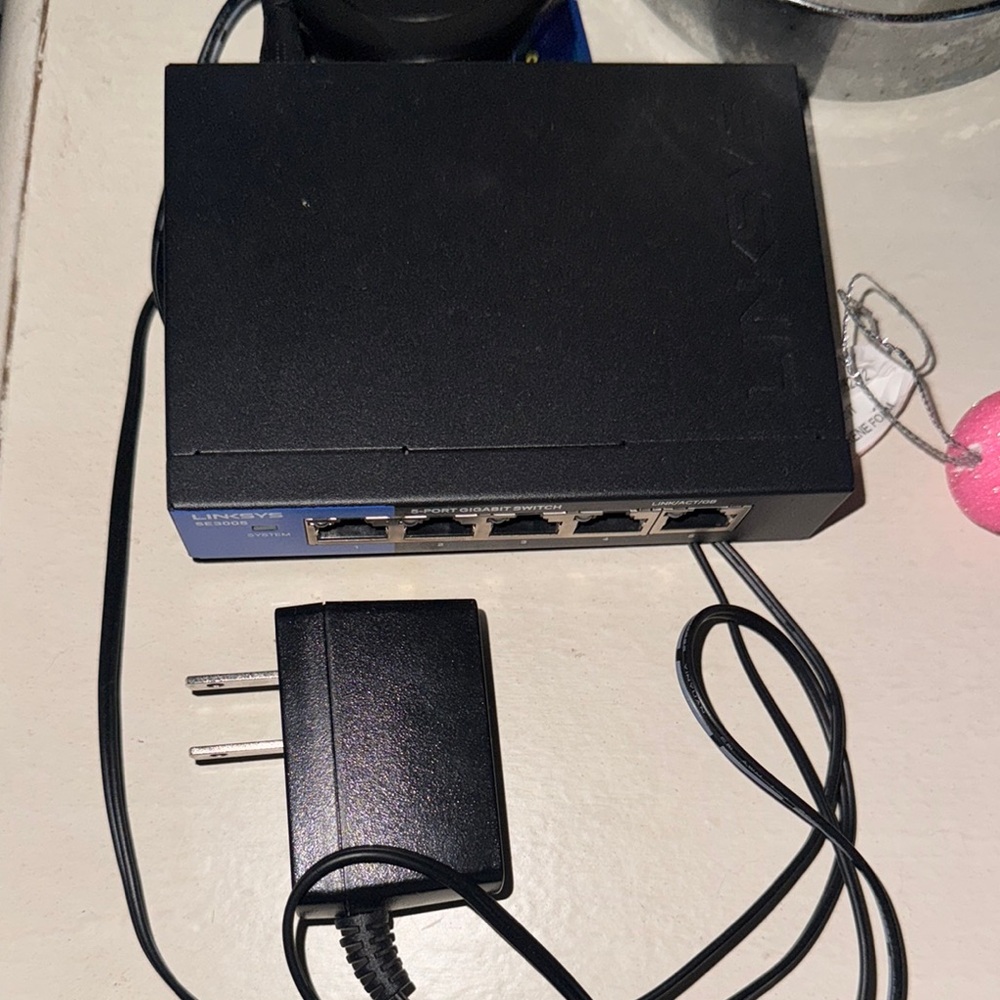 Linksys 5 port gigabit switch